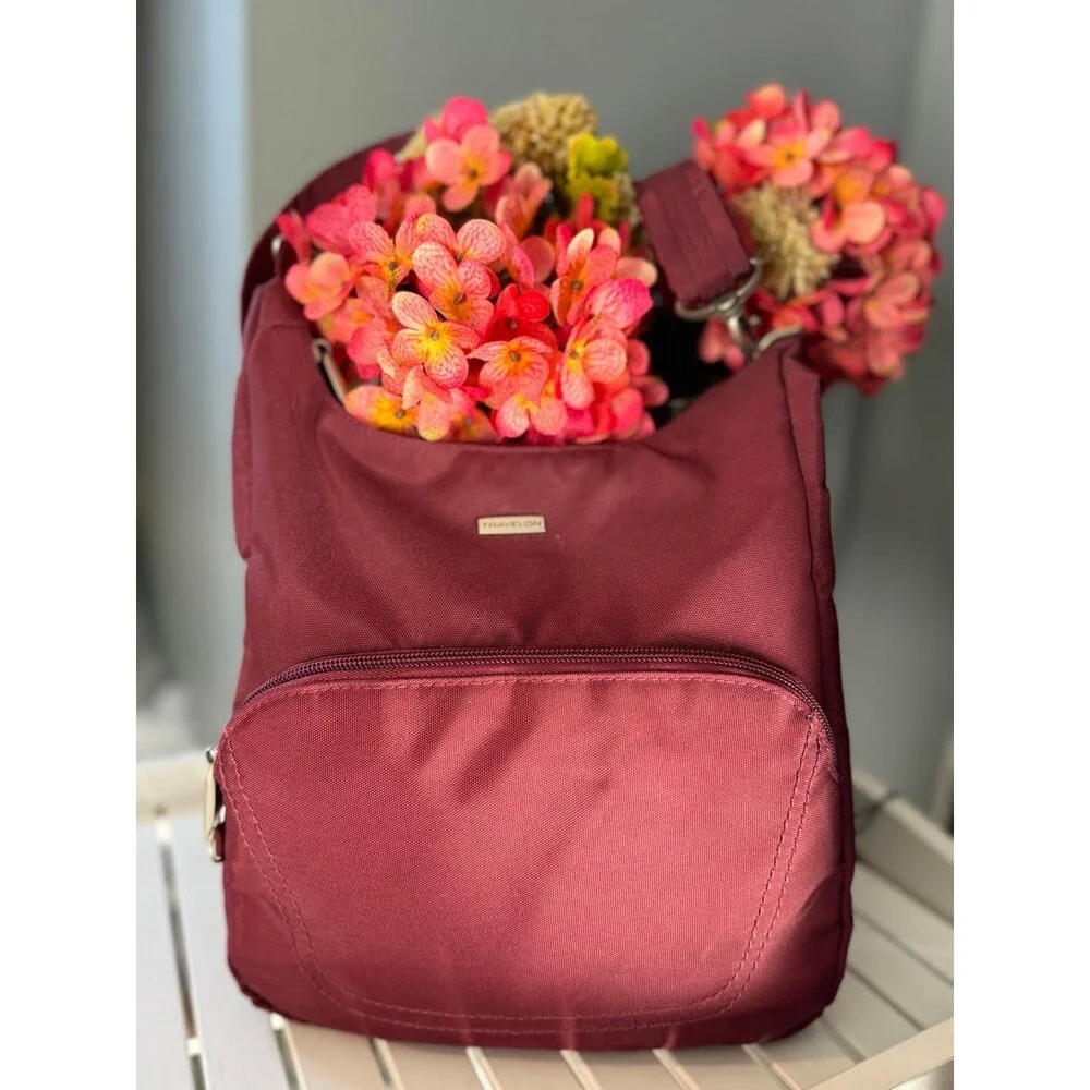 Travelon RFID Anti-Theft Essential Messenger Bag - Maroon EUC